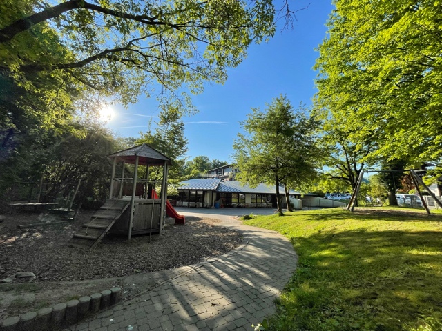 Außenansicht Spielbereich Kindergarten